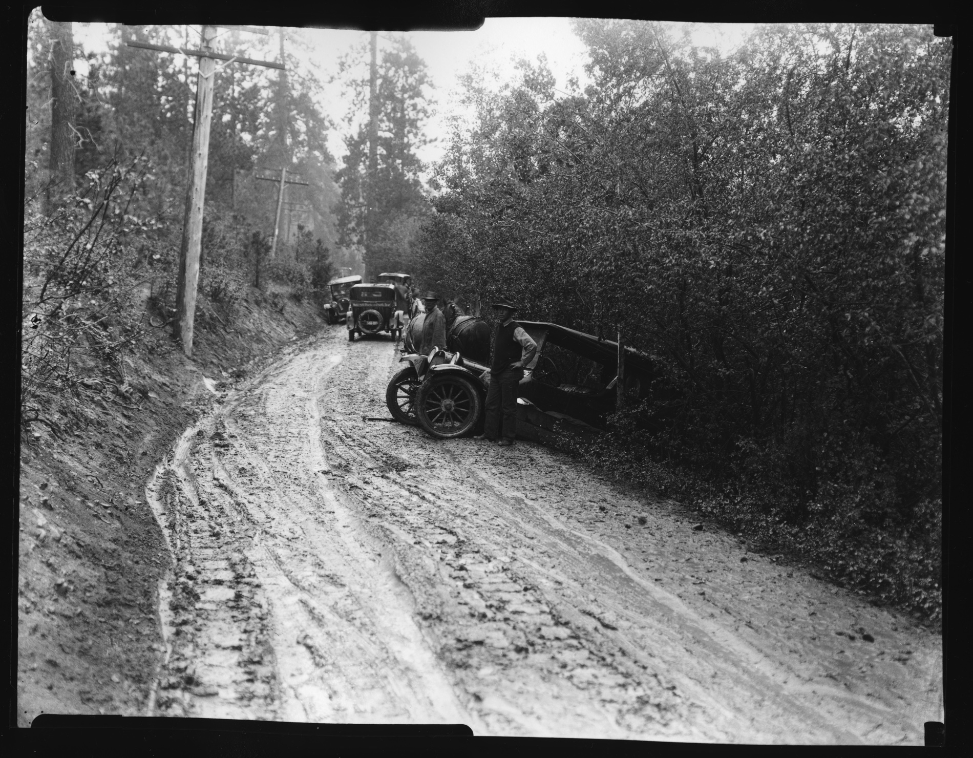 Archival photograph from the 1920 National Park-to-Park Highway tour